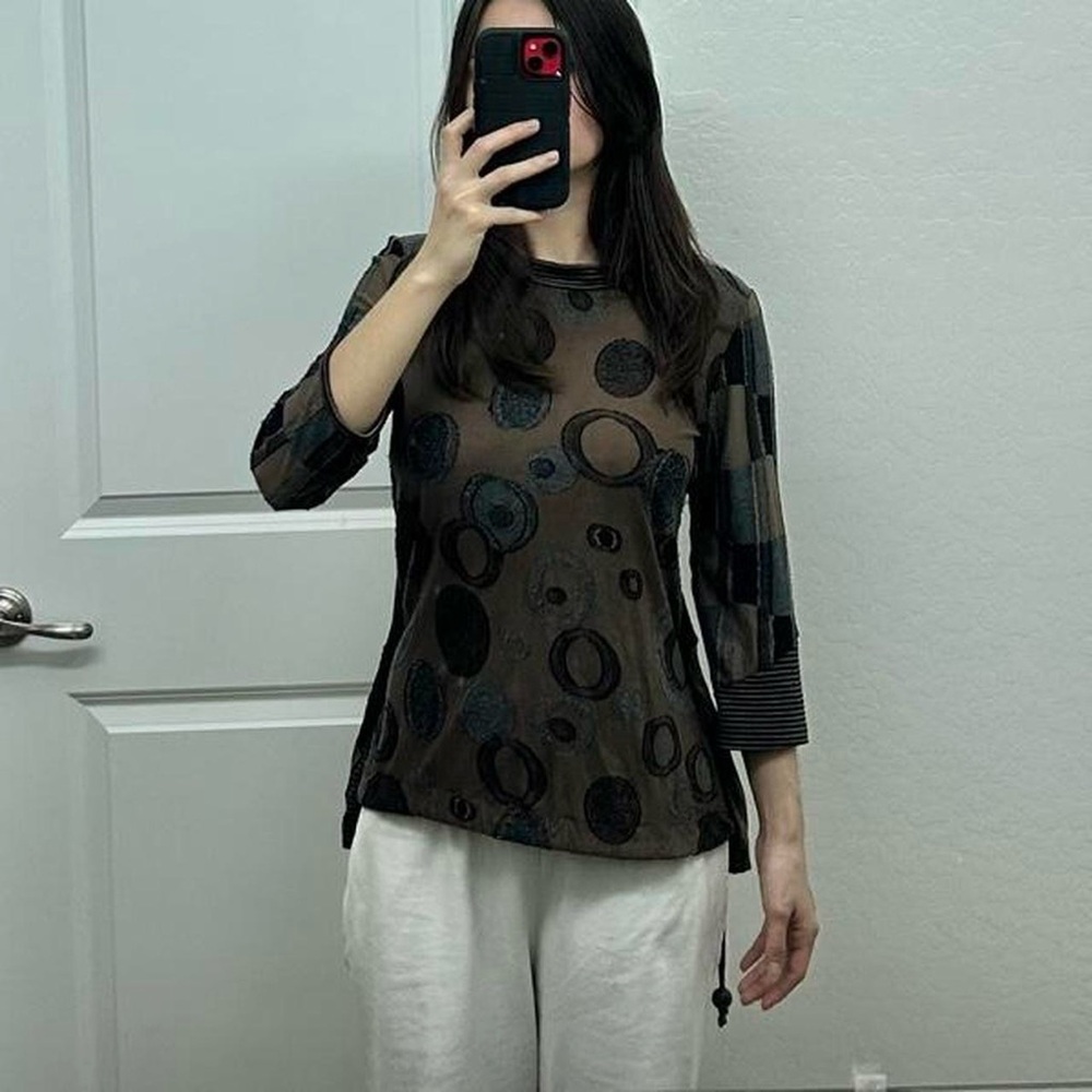 Anac Circle Pattern Top - image 3